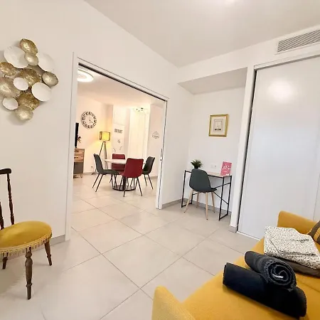 Iconic T3 - Parking - Wifi - Vue Et Montagne Apartment Agde