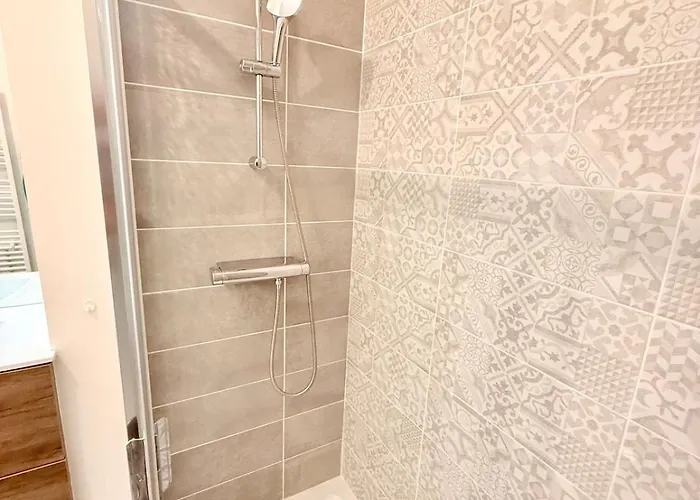 Iconic T3 - Parking - Wifi - Vue Et Montagne Apartment *