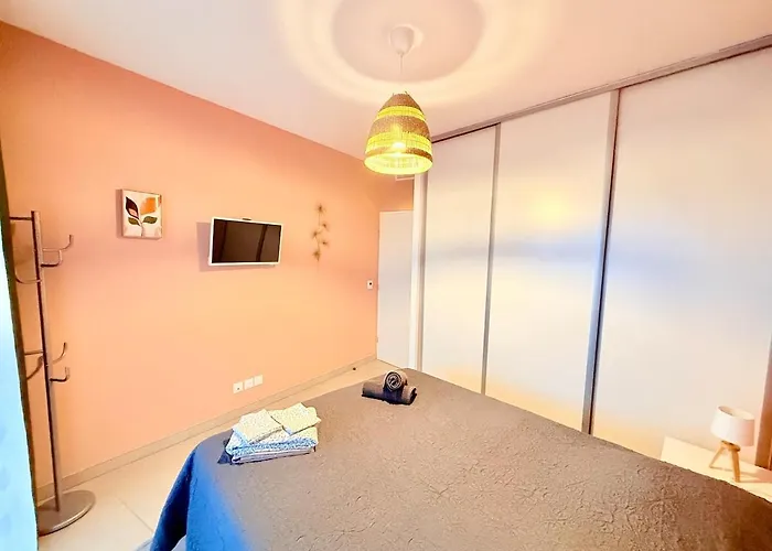 Iconic T3 - Parking - Wifi - Vue Et Montagne Agde