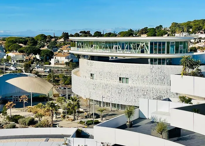 Iconic T3 - Parking - Wifi - Vue Et Montagne Apartment