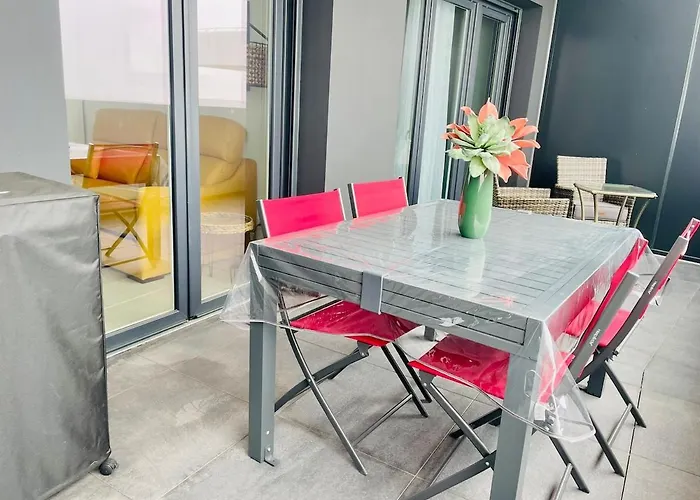 Iconic T3 - Parking - Wifi - Vue Et Montagne Apartment