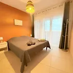 Apartment Iconic T3 - Parking - Wifi - Vue Et Montagne Agde