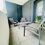 Iconic T3 - Parking - Wifi - Vue Et Montagne Apartment *