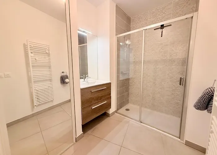 Iconic T3 - Parking - Wifi - Vue Et Montagne Agde