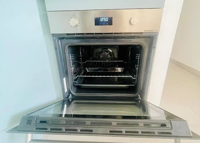 Iconic T3 - Parking - Wifi - Vue Et Montagne Appartamento *