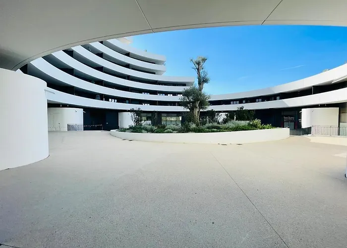 Iconic T3 - Parking - Wifi - Vue Et Montagne Appartamento Agde