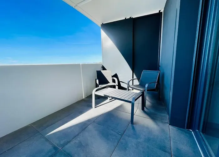 Iconic T3 - Parking - Wifi - Vue Et Montagne Appartamento *