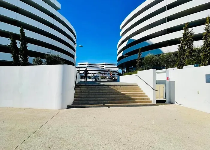 Iconic T3 - Parking - Wifi - Vue Et Montagne Appartamento Agde